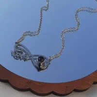 گردنبند دوستت دارم به صد زبان دنیا
