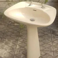روشویی با پایه