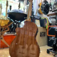 گیتار مارتینز اسپانیایی اصل (نو) فوق حرفه ای|گیتار، بیس، امپلیفایر|گرگان, |دیوار