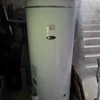 فروش آبگرمکن مخزنی در حد نو مارک لورچ کم کار