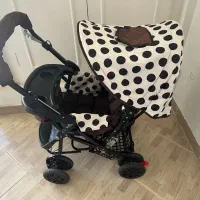 کالسکه کودک درحد نو کاملا سالم سالم و زیبا