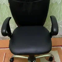 صندلی چرمی گردان جکدار اداری