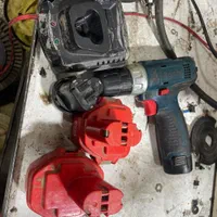 تعمیرات تخصصی ابزار شارژی تعمیر تعویض ساخت باتری|ماشین‌آلات صنعتی|قم, امامزاده ابراهیم|دیوار