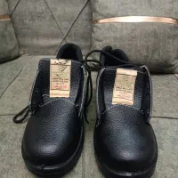 کفش کار|کیف، کفش، کمربند|مشهد, چهاربرج|دیوار