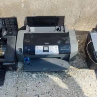 پرینتر رنگی و دستگاه فتوکپی.
