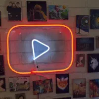 تابلو نئون طرح لوگو