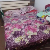 تخت و کمد میز آریشی