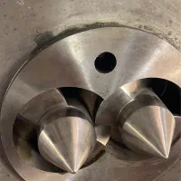 اپراتور اکسترودر