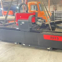 استخدام اپراتور لیزر فایبر فلزات