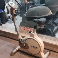 دوچرخه ثابت و اسکی فضایی