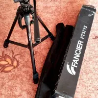 سه پایه دوربین عکاسی