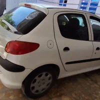 ۲۰۶ تیوفایو بی رنگ خونگی تک بر سند