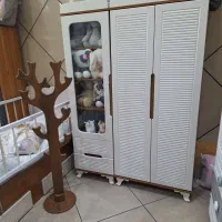 کمد ویترین ۳ درب-- انتخابی شیک و ماندگار