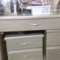 تخت دونفره  با اینه و پاتختی درحدنو