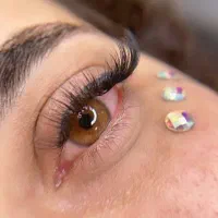 کاشت اکستنشن مژه و کاشت مژه موقت(هیدن)