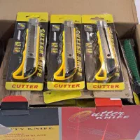 کاتر یا تیز بر موکت بر