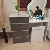 میز ارایش اریکا