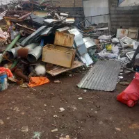 ضایعات درب منزل