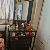 میز توالت با آیینه