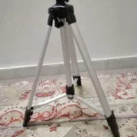 پایه دوربین  آلمینیوم تمیز در حد نو|دوربین عکاسی و فیلم‌برداری|دماوند, دماوند|دیوار