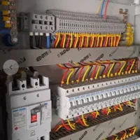 مهندس برق ساختمان وفشار قوی