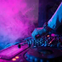 اجراگرموسیقیDJ«اکوبیت+»جهت رزروبامادرارتباط باشید
