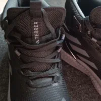 کفش آدیداس ۴۲ ترکس نیم ساق