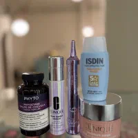 استخدام فروشنده آرایشی و پوستی با حقوق خوب