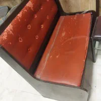 نیمکت یا مبل صندلی