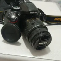 دوربین عکاسی نیکون حرفه‌ای کم کار واقعی