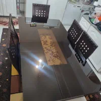 میز غذاخوری با صندل و بوفه