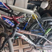 سه عدد دوچرخه کارکرده تعمیر جزئی