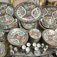 سرویس چینی مرغی12نفر نقاشی دست آنتیک جهیزیه آکبند