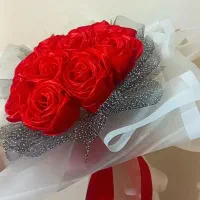 باکس و دسته گل آماده ولنتاین