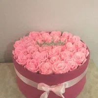 باکس گل روبانی 32 شاخه فقط یه تومن