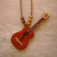 ساخت انواع گردنبندواویزچوبی