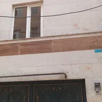 ۶۳ م تکخواب بالای شقاقی با پارکینگ