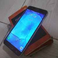 گوشی سامسونگ J7