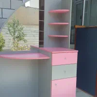 فروش کمدومیز همه کاره و اینه به همراه یک تلوزیون