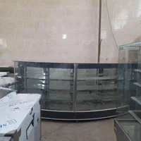ویترین بزرگ نیم دایره قنادی نانوایی فانتزی|کافی‌شاپ و رستوران|شیراز, گویم|دیوار