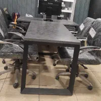 میز مدیریت و کنفرانس و اداری و صندلی