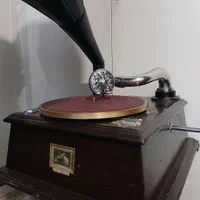 گرامافون هندلی قدیمی his master voice انگلیس گرام|کلکسیون اشیاء عتیقه|تهران, ونک|دیوار