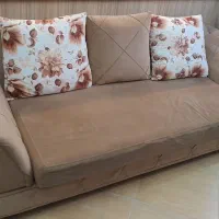 فروش فوری مبل راحتی ۵ نفره سالم پارچه ترک|مبلمان خانگی و میز عسلی|تهران, شهرک گلها (تهرانسر)|دیوار