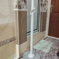 رخت آویز ایستاده