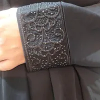 چادر عربی سرآستین سنگدوزی شده|لباس|رشت, رشتیان|دیوار