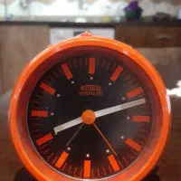 ساعت قدیمی برقی