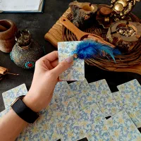 فال فال تاروت فال قهوه (حضوری و تلفنی)طالع بین.فال