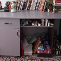 میز کامپیوتر در حد نو