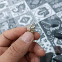 شهاب سنگ به شرط|کلکسیون اشیاء عتیقه|رباط‌کریم, نصیرشهر|دیوار