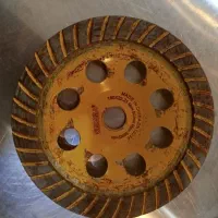 فروش یک عدد سنگ ساب بتن